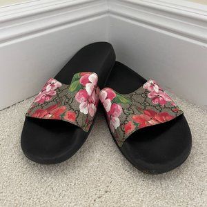 GUCCI Pursuit Slide Sandal